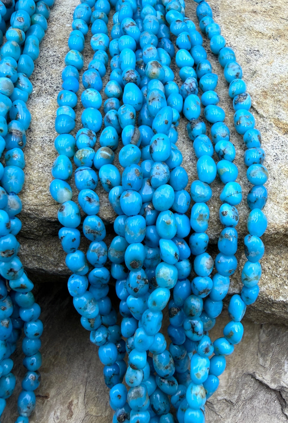 AAA+ Kingman Turquoise (Arizona) 3-4mm Smooth Nugget Beads