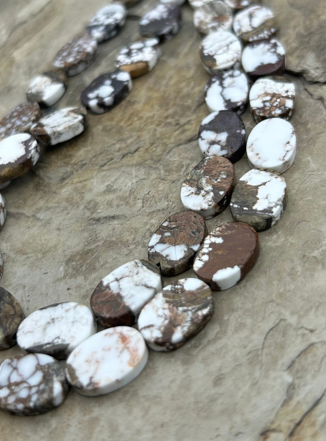 Arizona Wild Horse Flat Oval Beads 10x15mm ONE 12 Inch
