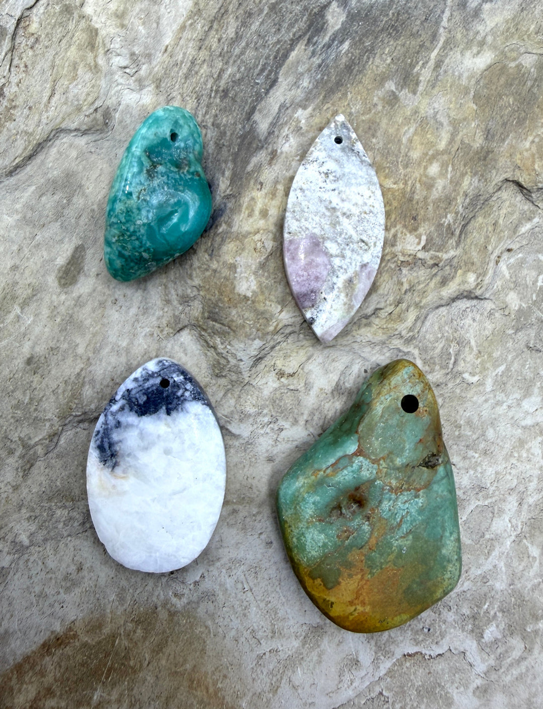 BARGAIN FRIDAY LOT of 4 Focal Pendant Beads White Buffalo