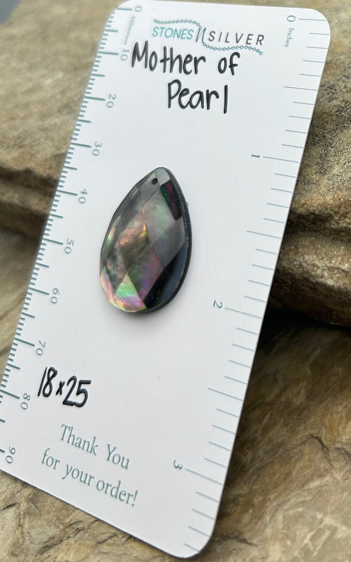 Black Mother Of Pearl Focal Pendant Bead 18x25mm - Mother