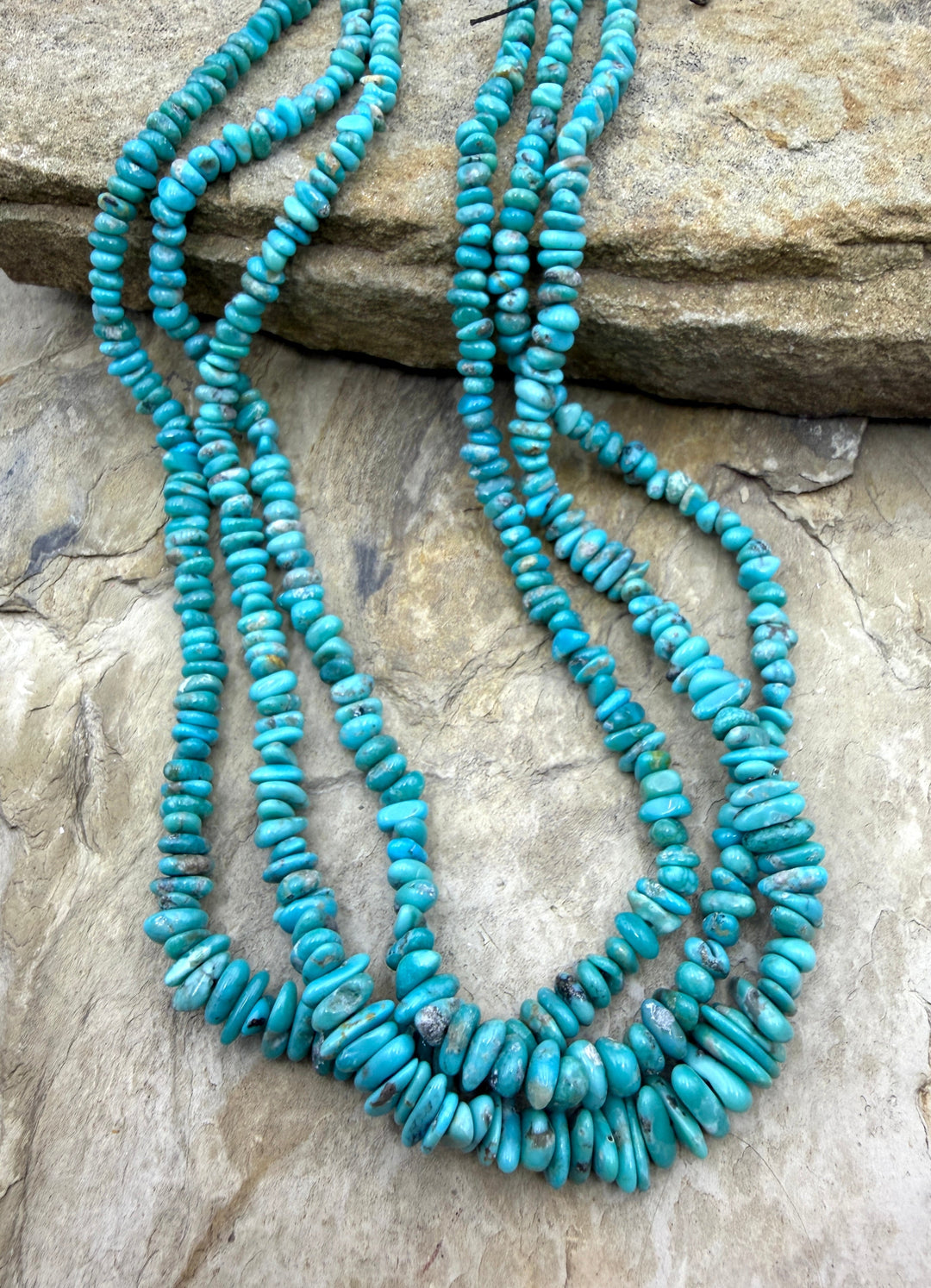 Campitos (Mexico) Turquoise Graduated 4-7mm Nugget/Chip