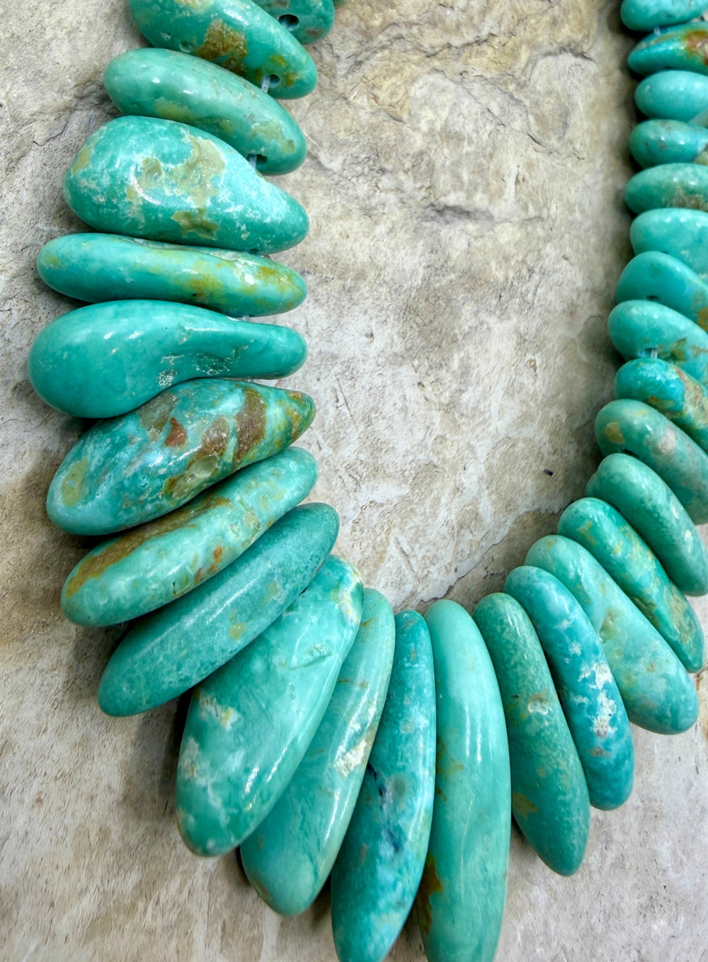 Elisa Turquoise (Mexico) Graduated Focal Strand