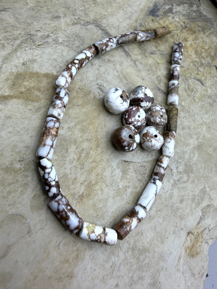 FRIDAY BARGAIN Arizona Wild Horse Mixed Bead LOT - Wild