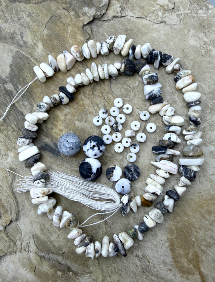 FRIDAY BARGAIN BUY LOT of Mixed White Buffalo Beads - White