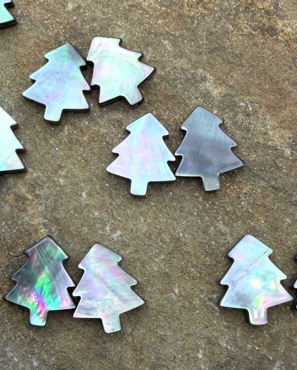 FRIDAY BARGAIN BUY Mother Of Pearl Christmas Beads 15x18mm