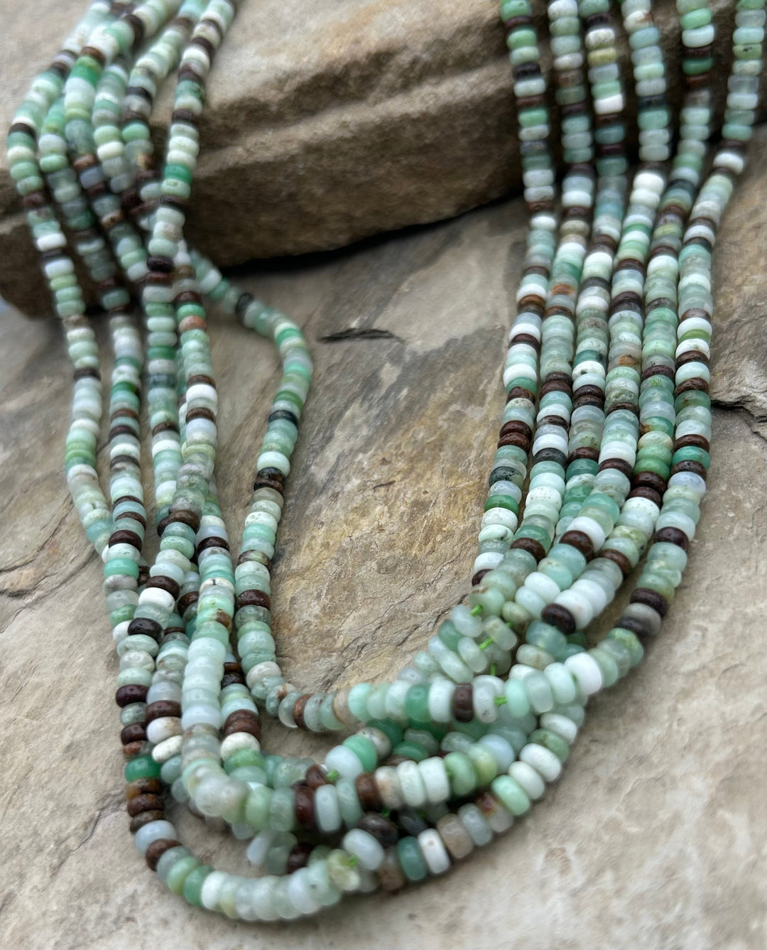 FRIDAY BARGAIN Chrysoprase 4mm Smooth Rondelle Beads ONE 16