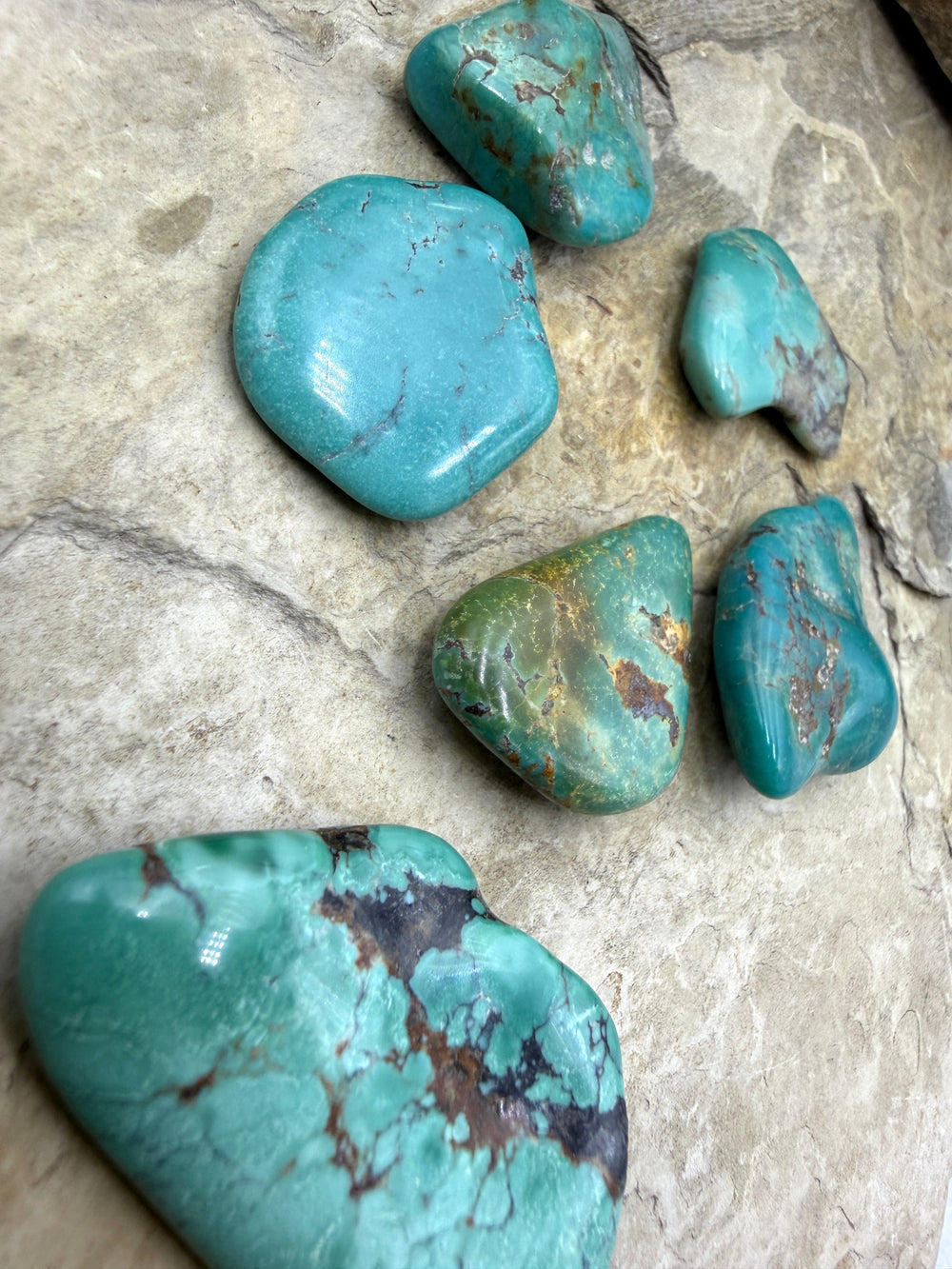 FRIDAY BARGAIN Hubei Turquoise (China) LOT of 6 Polished