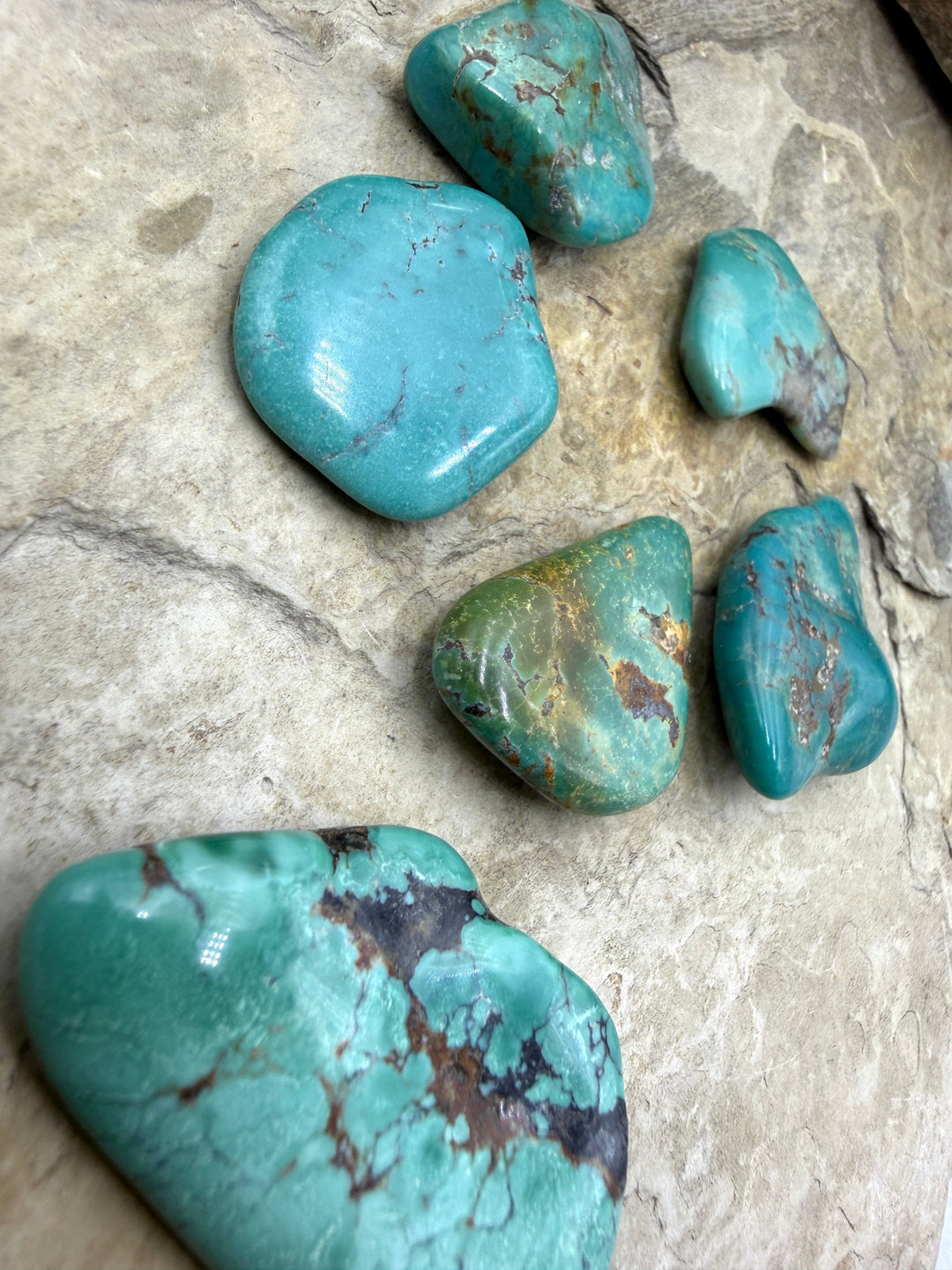 FRIDAY BARGAIN Hubei Turquoise (China) LOT of 6 Polished