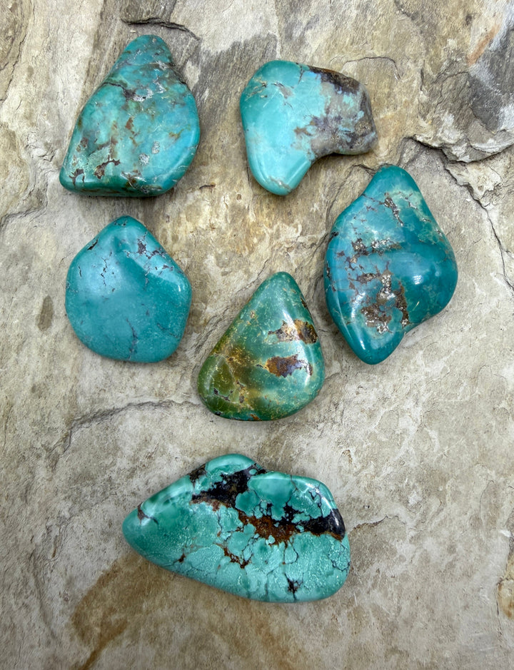 FRIDAY BARGAIN Hubei Turquoise (China) LOT of 6 Polished