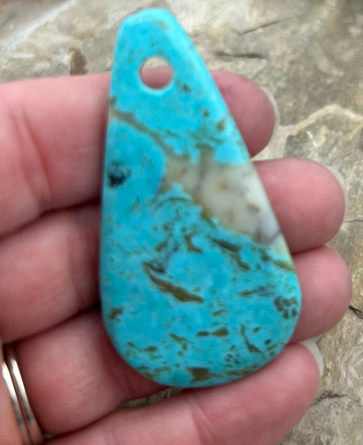 FRIDAY BARGAIN Kingman Turquoise (Arizona) Large Hole Focal