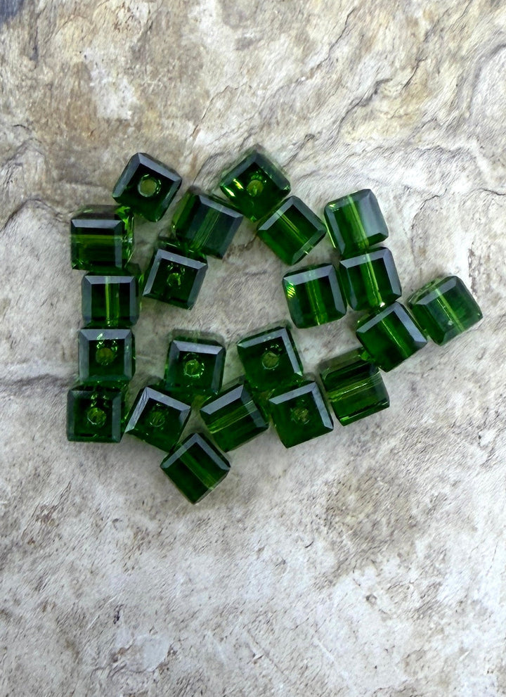 FRIDAY BARGAIN LOT of 20 ’Fern Green’ Swarovski Crystal 4mm