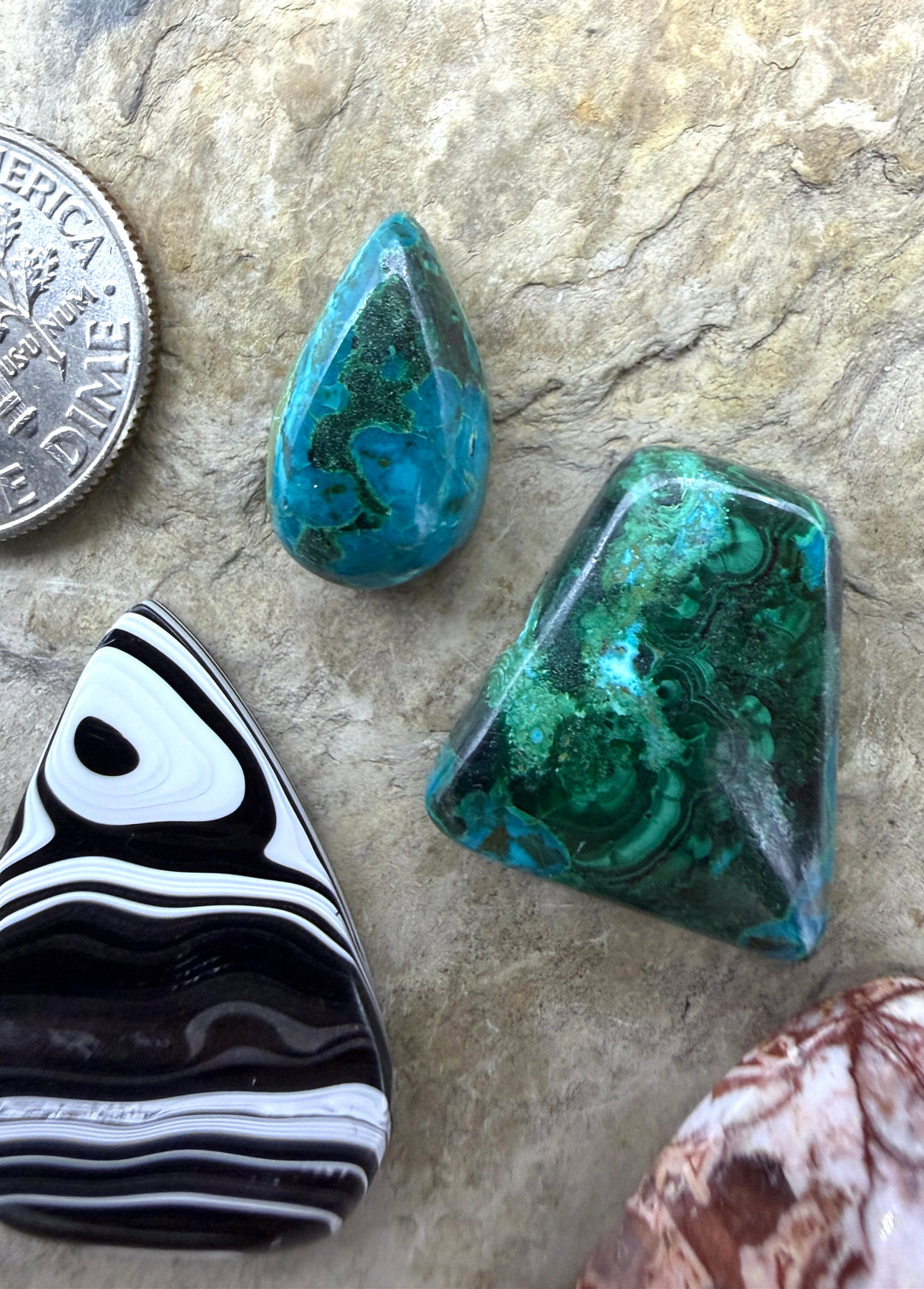 FRIDAY BARGAIN LOT of 6 Mixed Cabochons Malachite