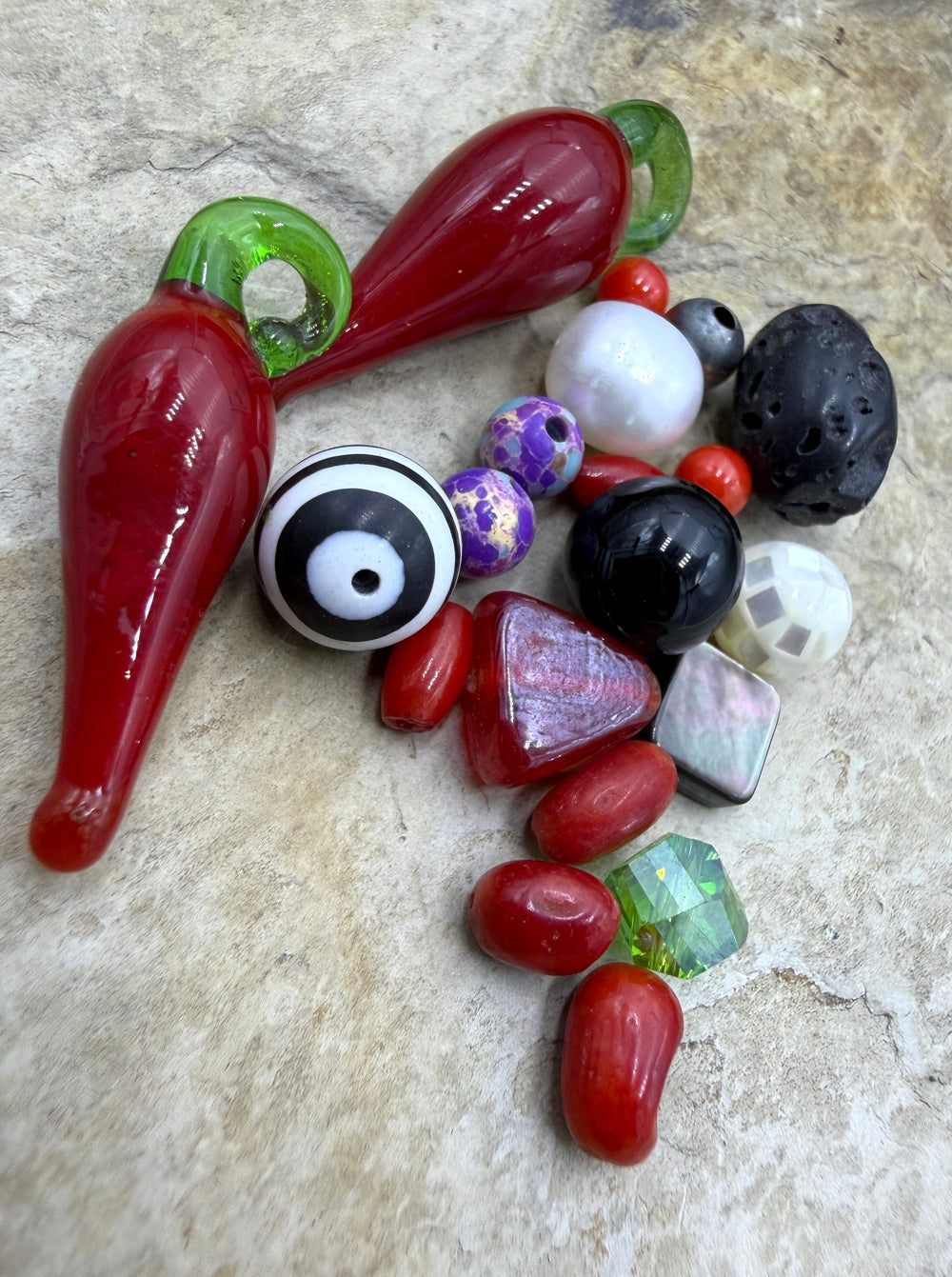 FRIDAY BARGAIN LOT of Mixed Beads Wild Horse Glass Spiny