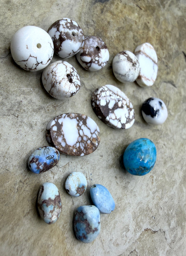 FRIDAY BARGAIN LOT of Mixed Premium Beads Wild Horse Golden