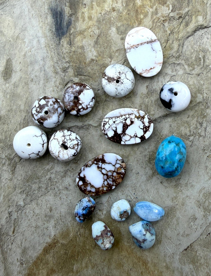 FRIDAY BARGAIN LOT of Mixed Premium Beads Wild Horse Golden