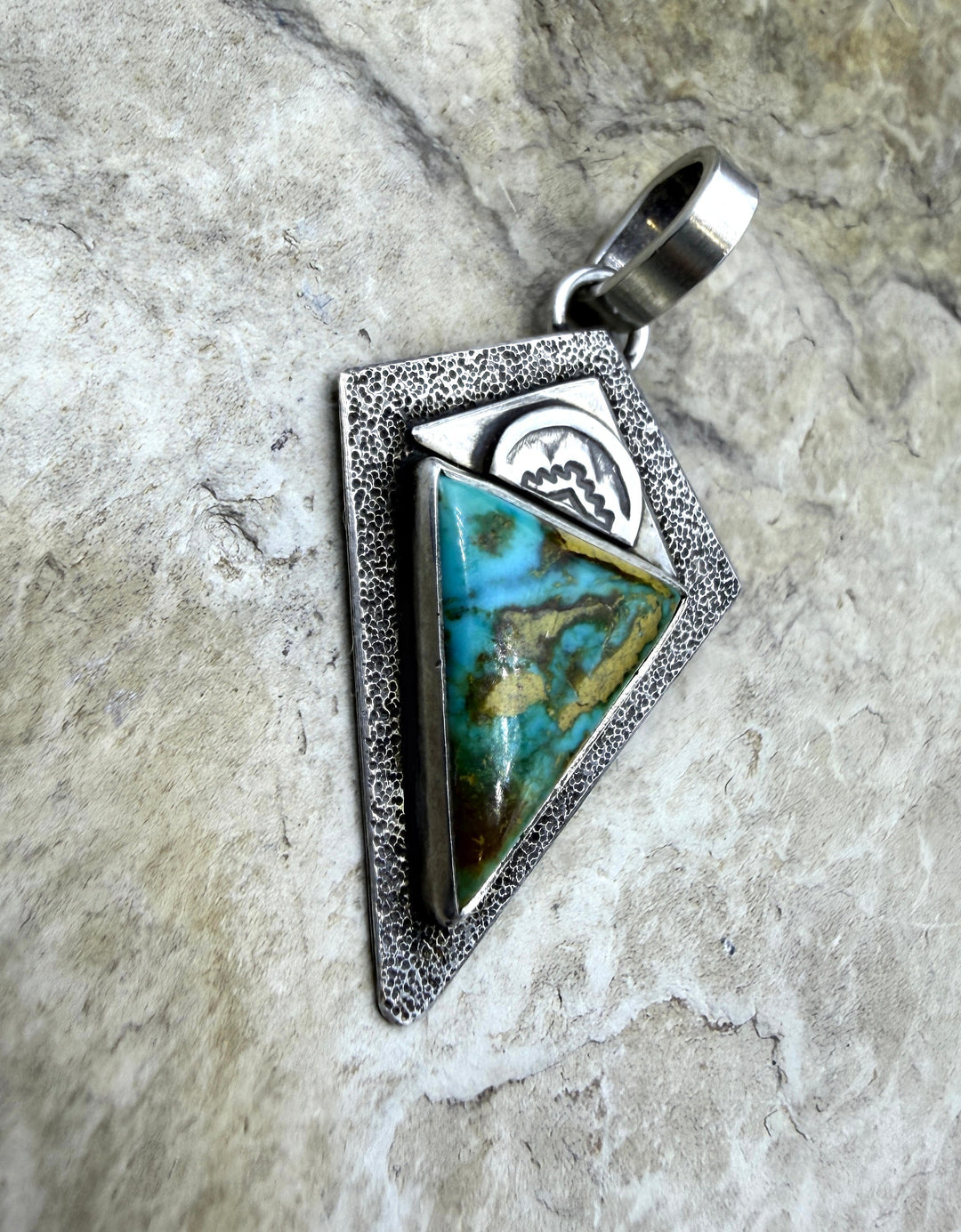 FRIDAY ESTATE FIND Sterling Silver Turquoise Native