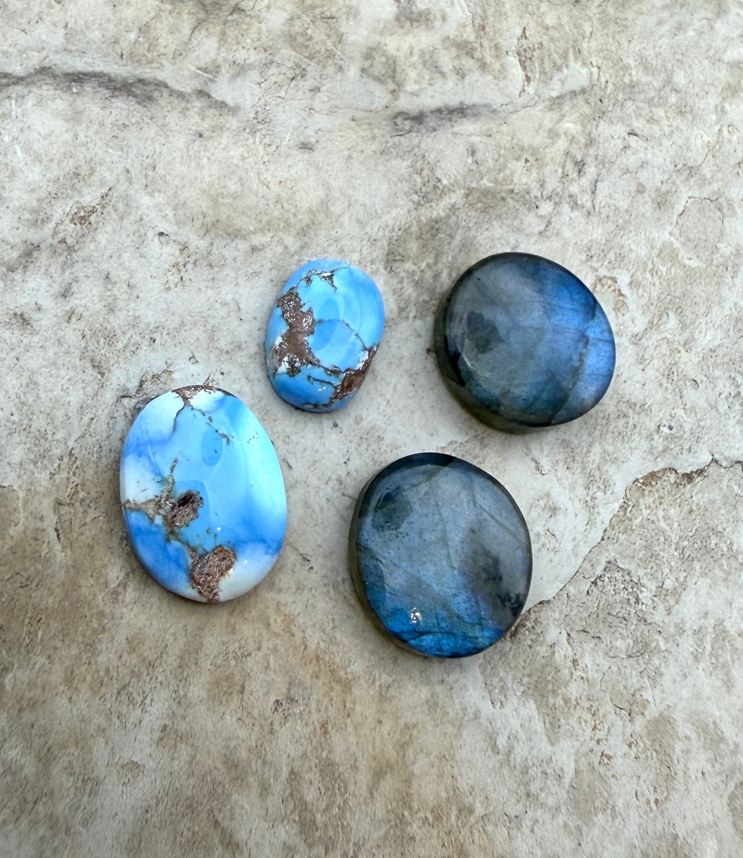 FRIDAY Lot of 4 Premium Cabochons,Labradorite and Golden