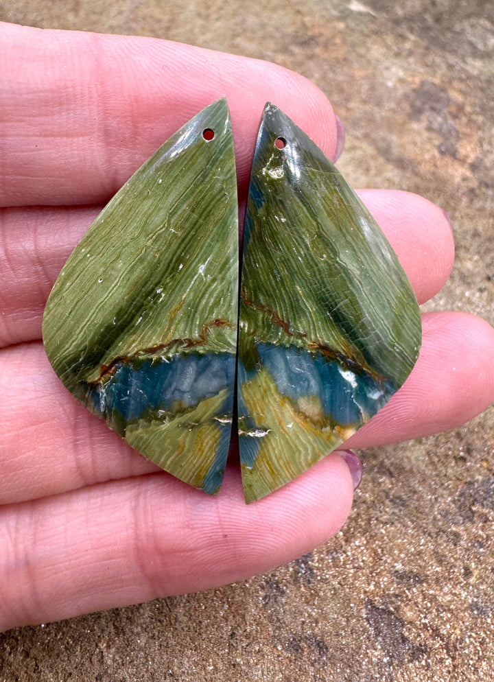 Gary Green Jasper (Oregon) Matching Beads Slab Pair 18x40mm