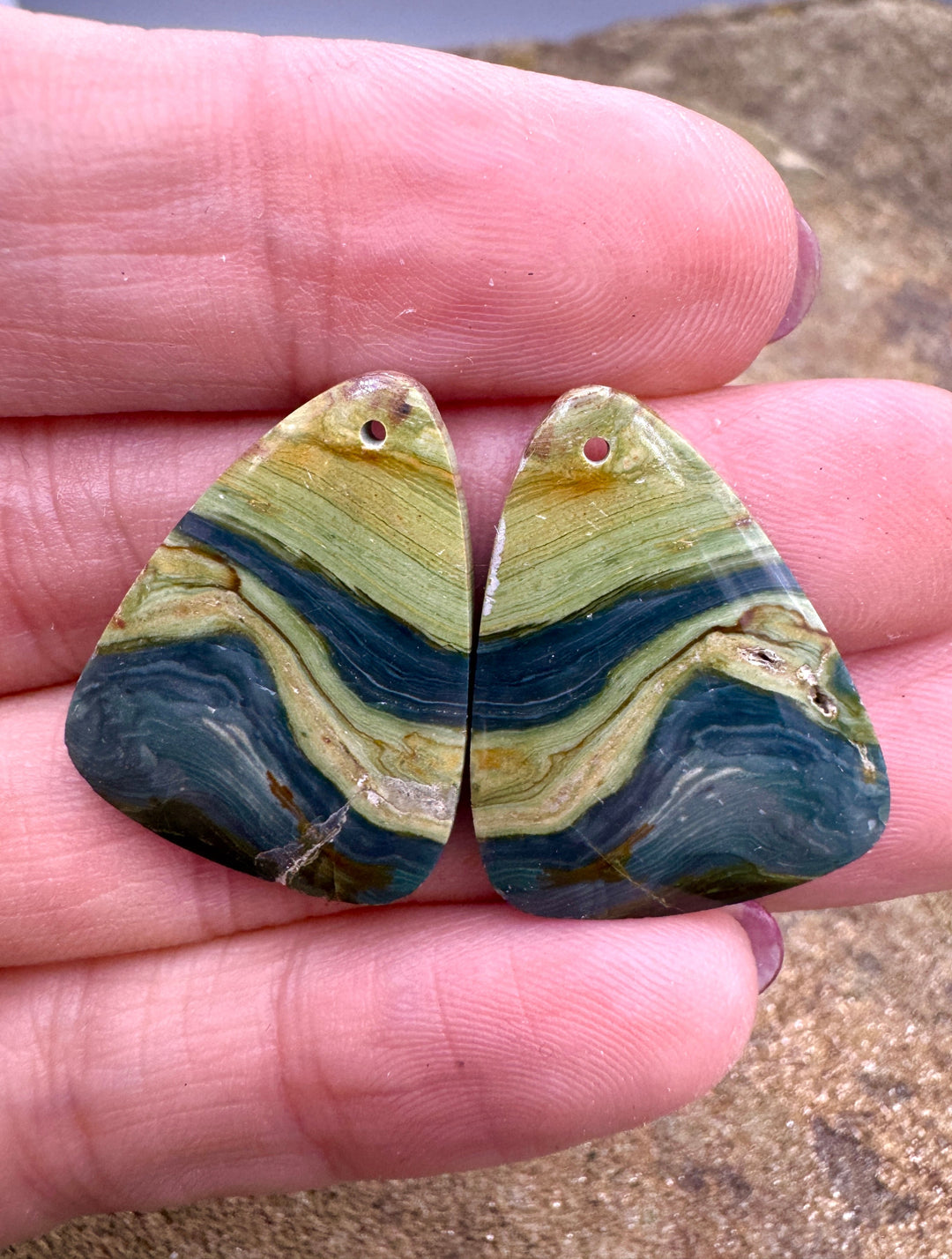 Gary Green Jasper (Oregon) Matching Beads Slab Pair 19x25mm