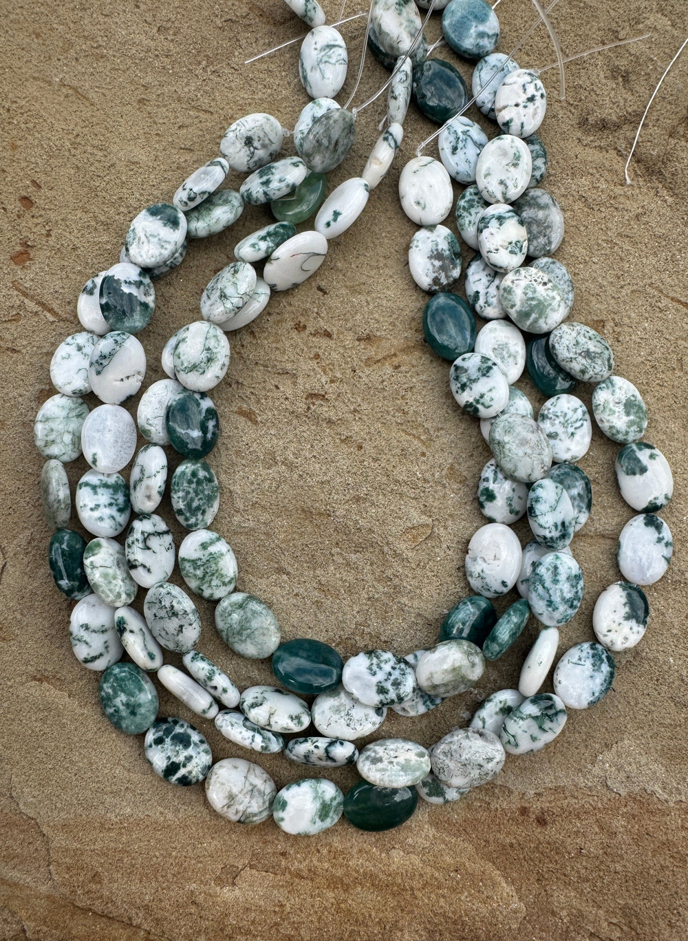 Green and White Dendritic Agate 13x17mm Oval Beads 16 inch