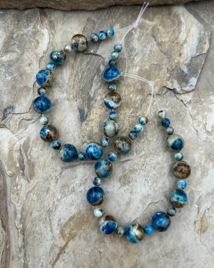 High Grade Hackmanite (Afghanistan) 5-11mm Round Beads 7.5