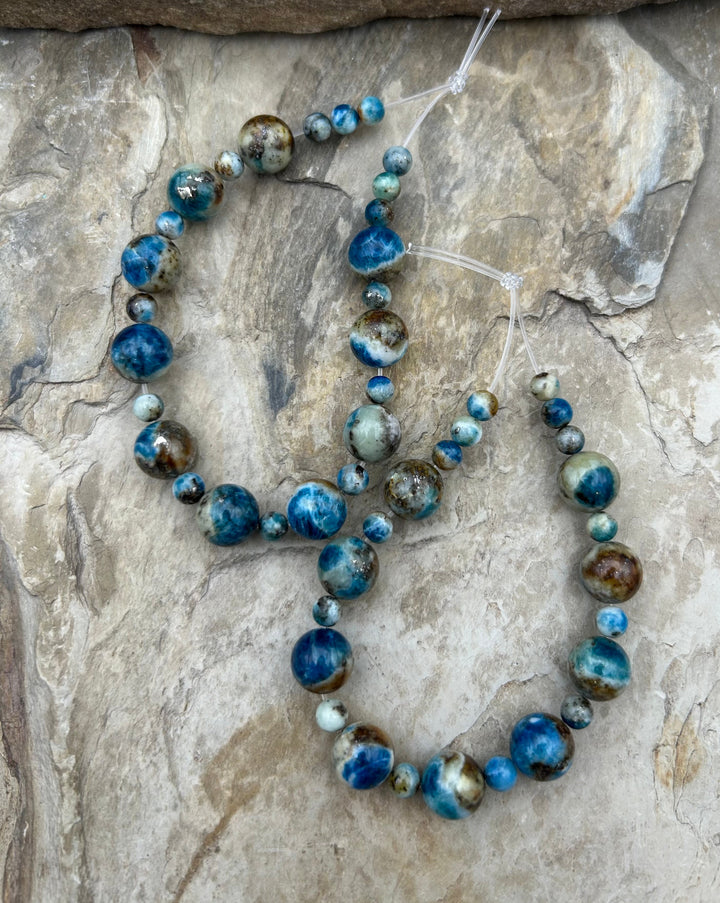 High Grade Hackmanite (Afghanistan) 5-11mm Round Beads 7.5