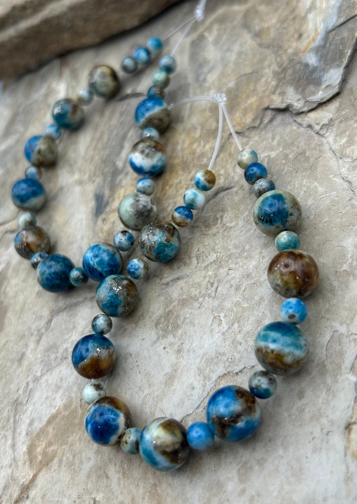 High Grade Hackmanite (Afghanistan) 5-11mm Round Beads 7.5