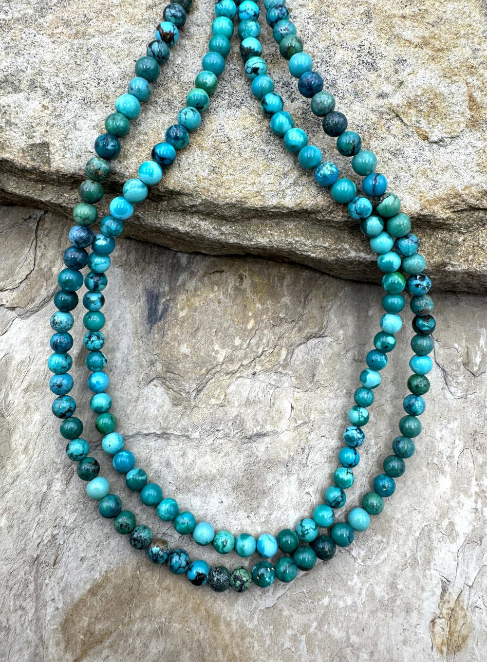 Hubei Turquoise (China) 5mm Round Beadsi 16 Inch Strand