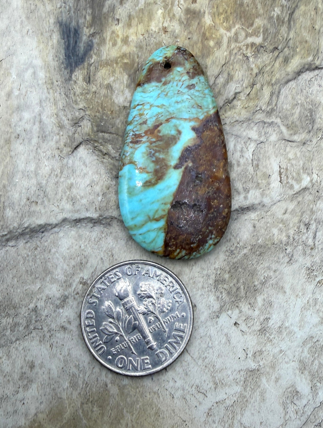 Kingman Turquoise (Arizona) Focal Pendant Bead 19x36mm