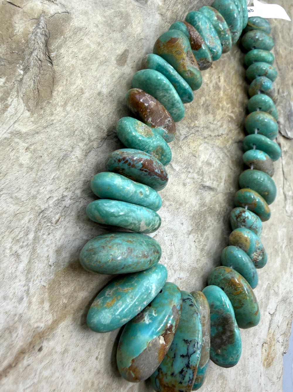 Kingman Turquoise (Arizona) Graduated Focal Strand