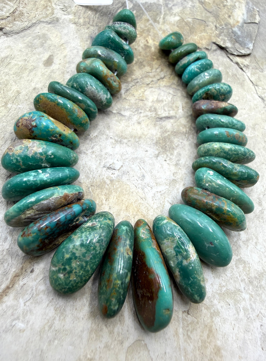 Kingman Turquoise (Arizona) Graduated Focal Strand