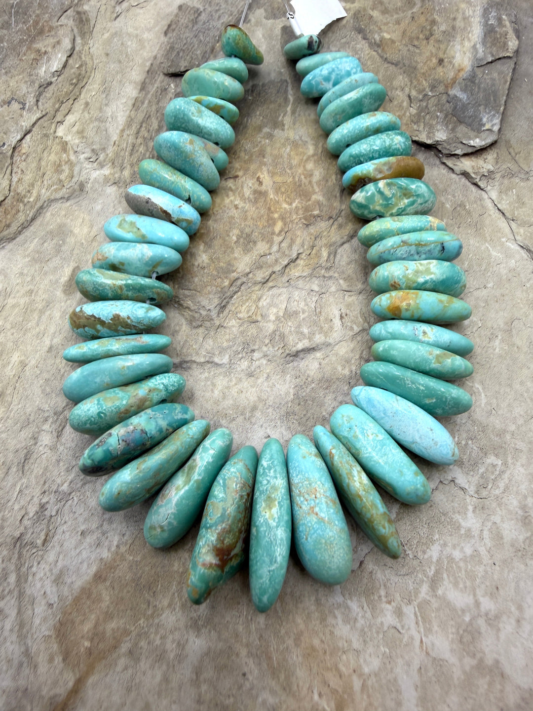 Kingman Turquoise (Arizona) Graduated Focal Strand