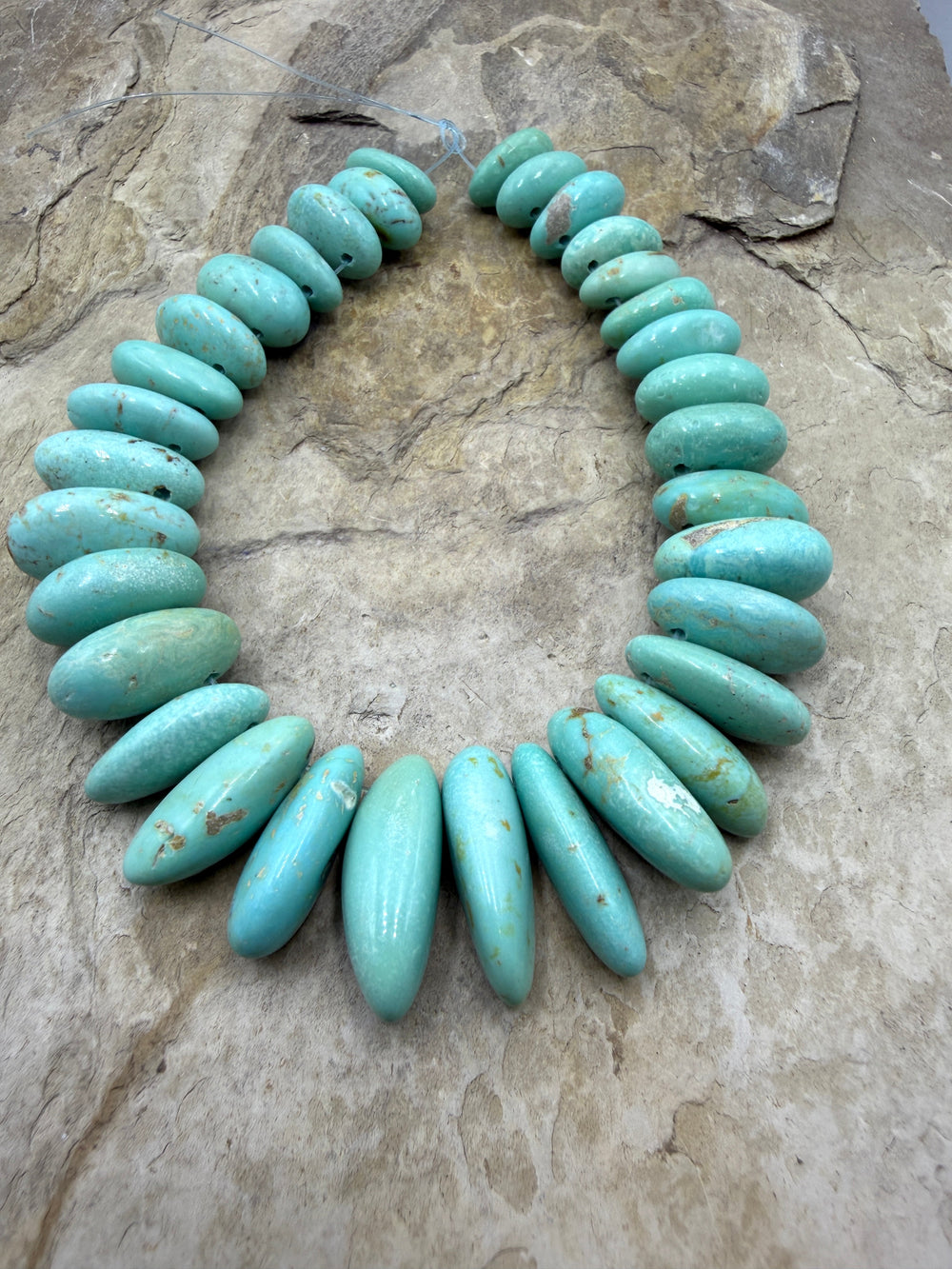 Kingman Turquoise (Arizona) Graduated Focal Strand