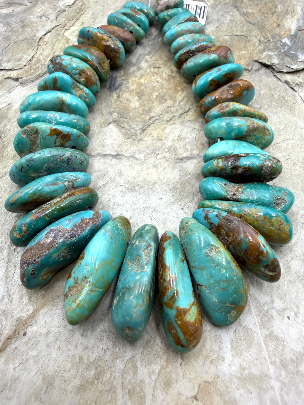 Kingman Turquoise (Arizona) Graduated Focal Strand