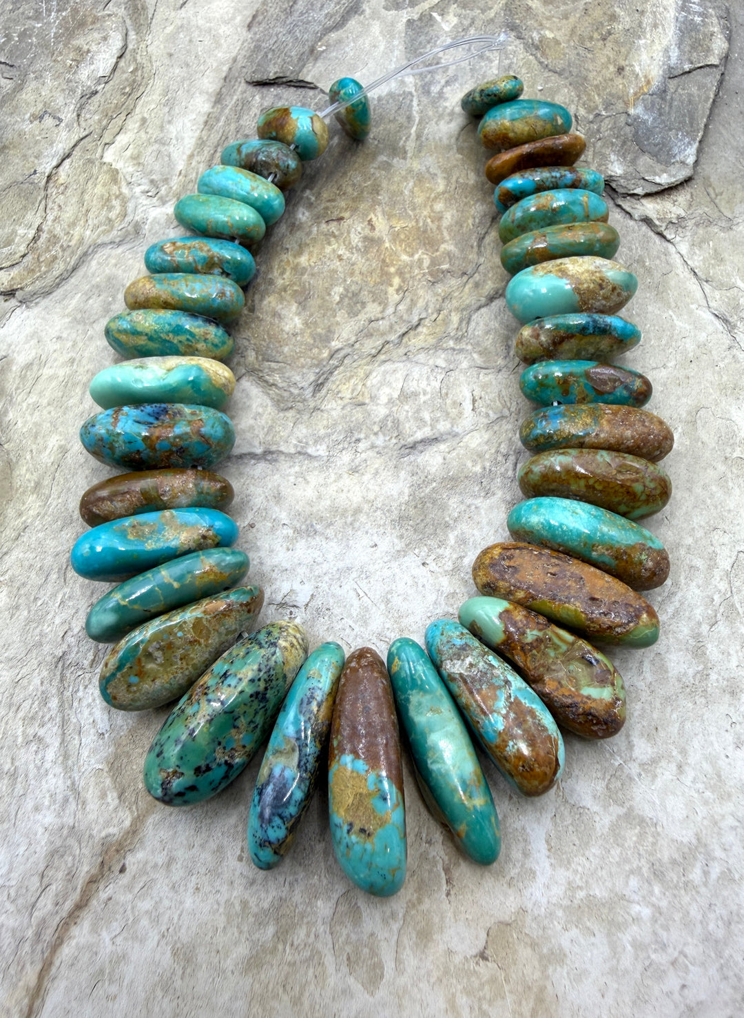 Kingman Turquoise (Arizona) Graduated Focal Strand