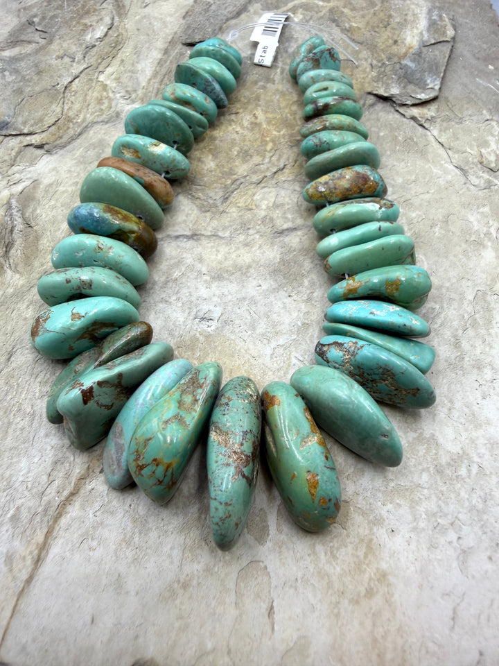Kingman Turquoise (Arizona) Graduated Focal Strand