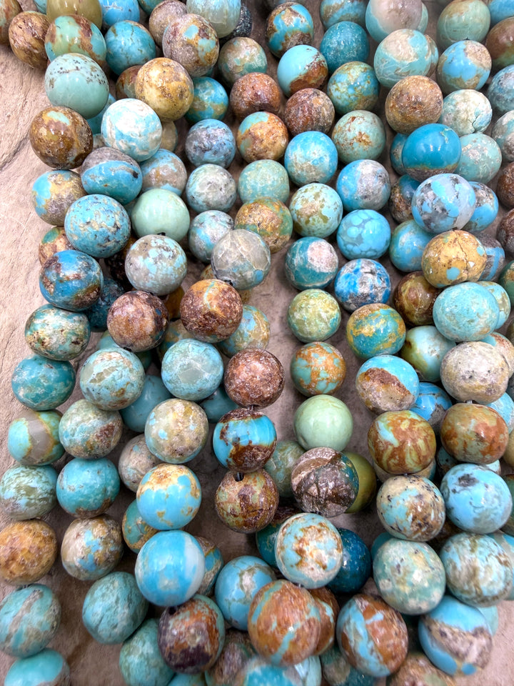 Kingman Turquoise (Arizona) Handcut Round Beads 9-10mm 16