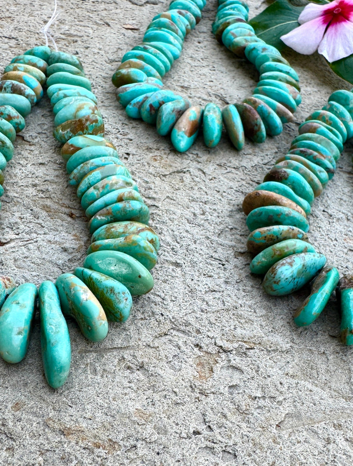 Kingman Turquoise (AZ) Graduated 10x15-12x25mm Long Nugget