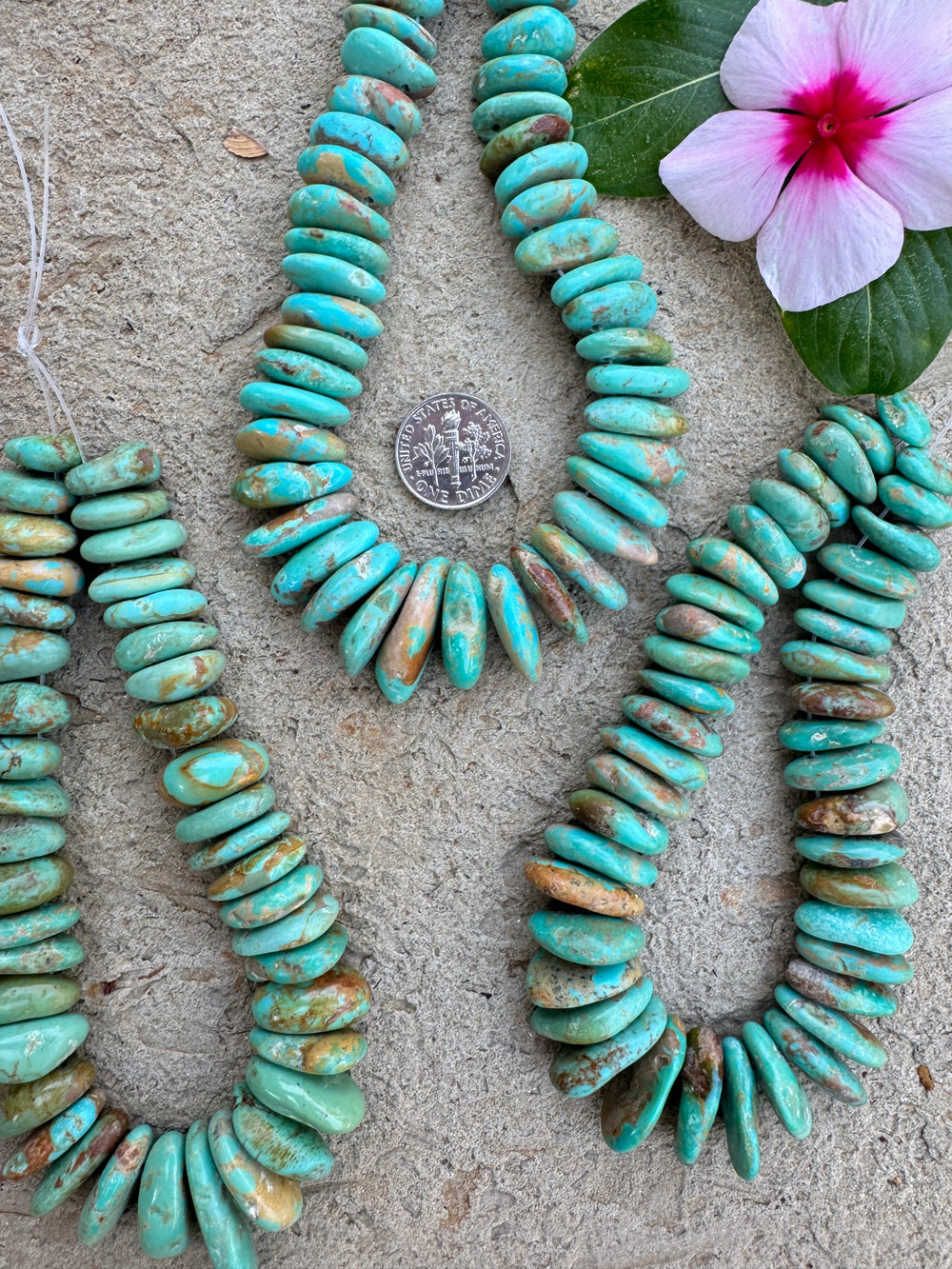 Kingman Turquoise (AZ) Graduated 10x15-12x25mm Long Nugget