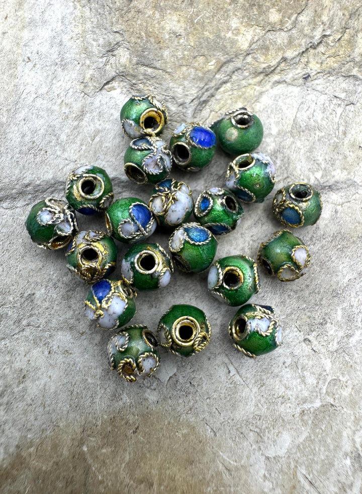 Lot of 20 Green Enamel 5mm Round Beads - Findings