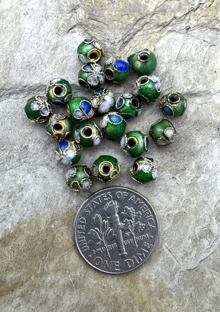 Lot of 20 Green Enamel 5mm Round Beads - Findings