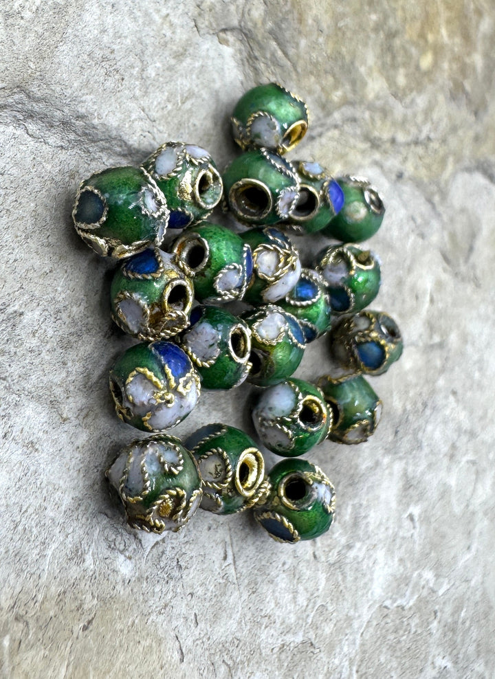 Lot of 20 Green Enamel 5mm Round Beads - Findings