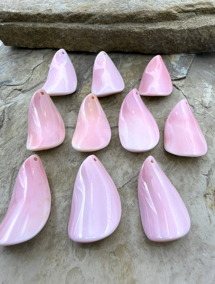 Pink Queen Conch Freeform Pendant Beads 24x40mm One Pendant