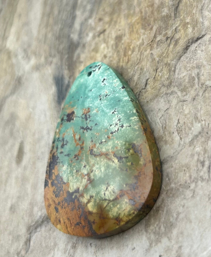 OLD STOCK Kingman Turquoise (Arizona) Focal Pendant Bead