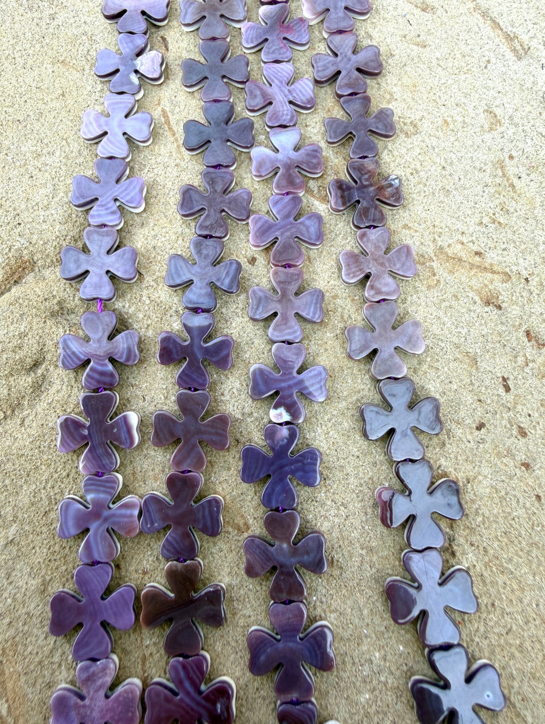 Purple Wampum/Quahog Shell 15mm 4 Leaf Clover Beads 16 Inch