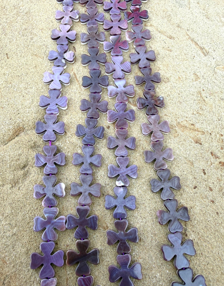 Purple Wampum/Quahog Shell 15mm 4 Leaf Clover Beads 16 Inch