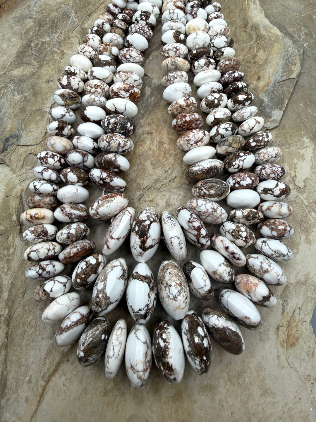 RARE AAA+ Arizona Wild Horse BIG Graduated Saucer Beads