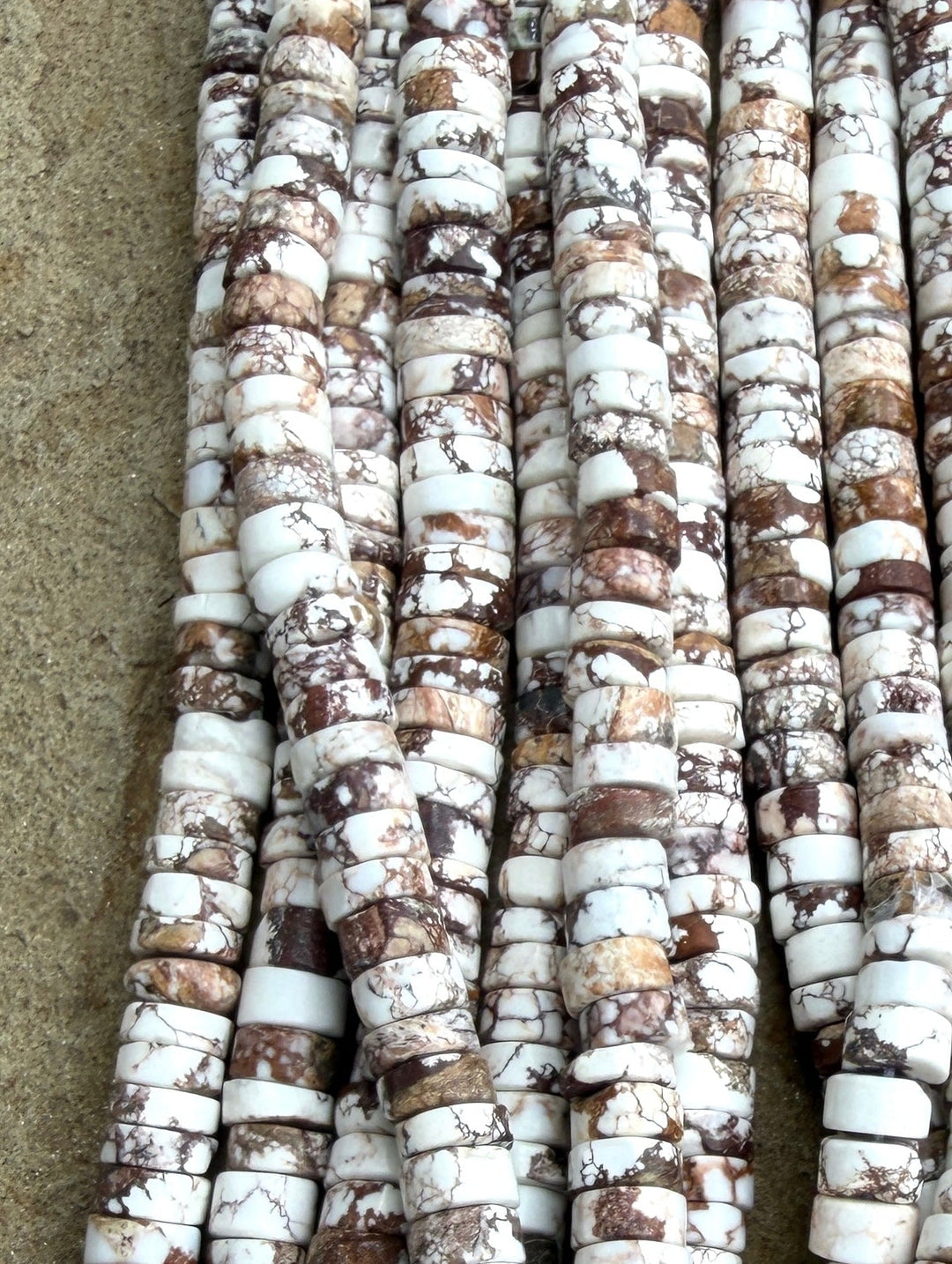 RARE Arizona Wild Horse Handcut 7-8mm Heishi Beads 16 Inch