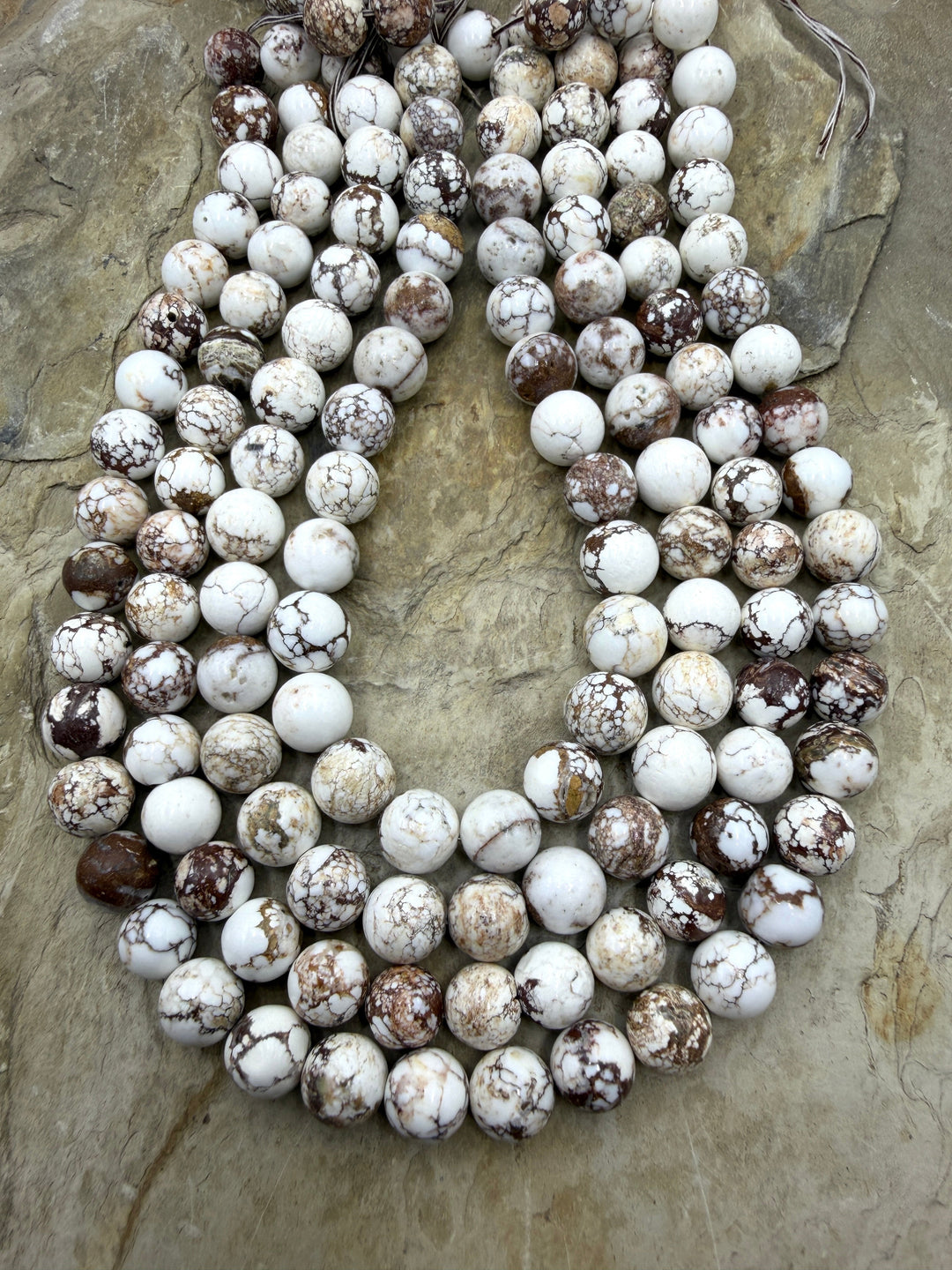 RARE Arizona Wild Horse Handcut Round 8mm 16 Inch Strand