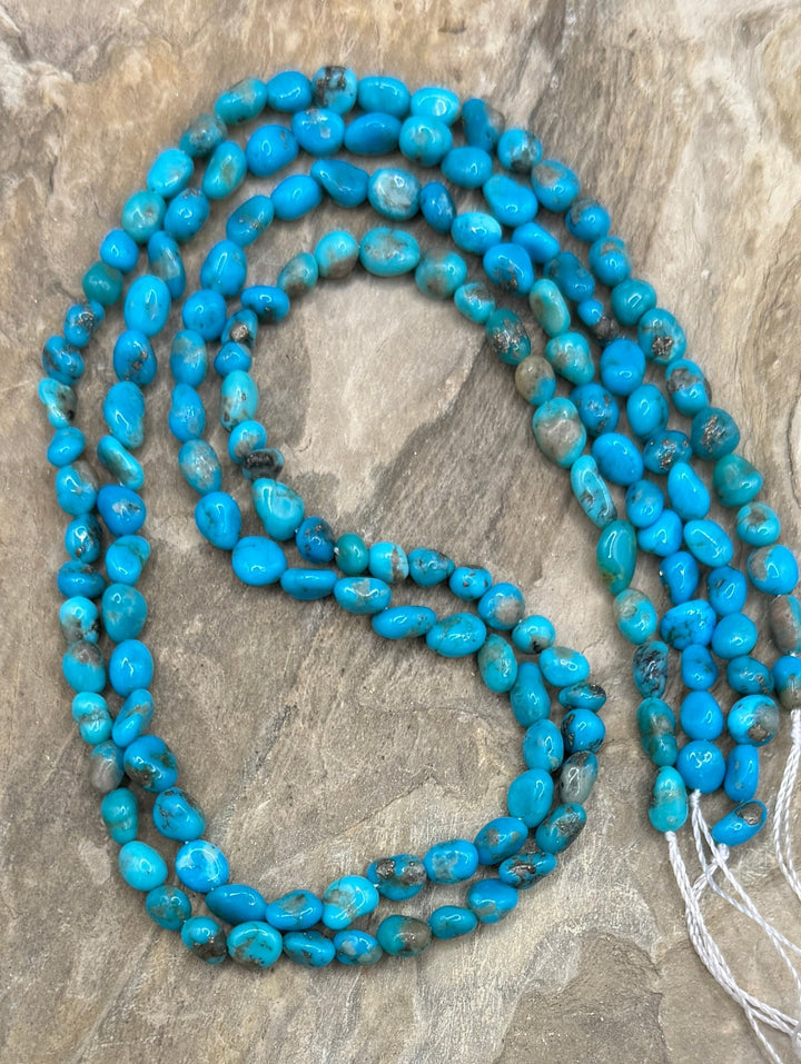 RARE Castle Dome Turquoise (AZ) Nugget Beads4-5mm ONE 16